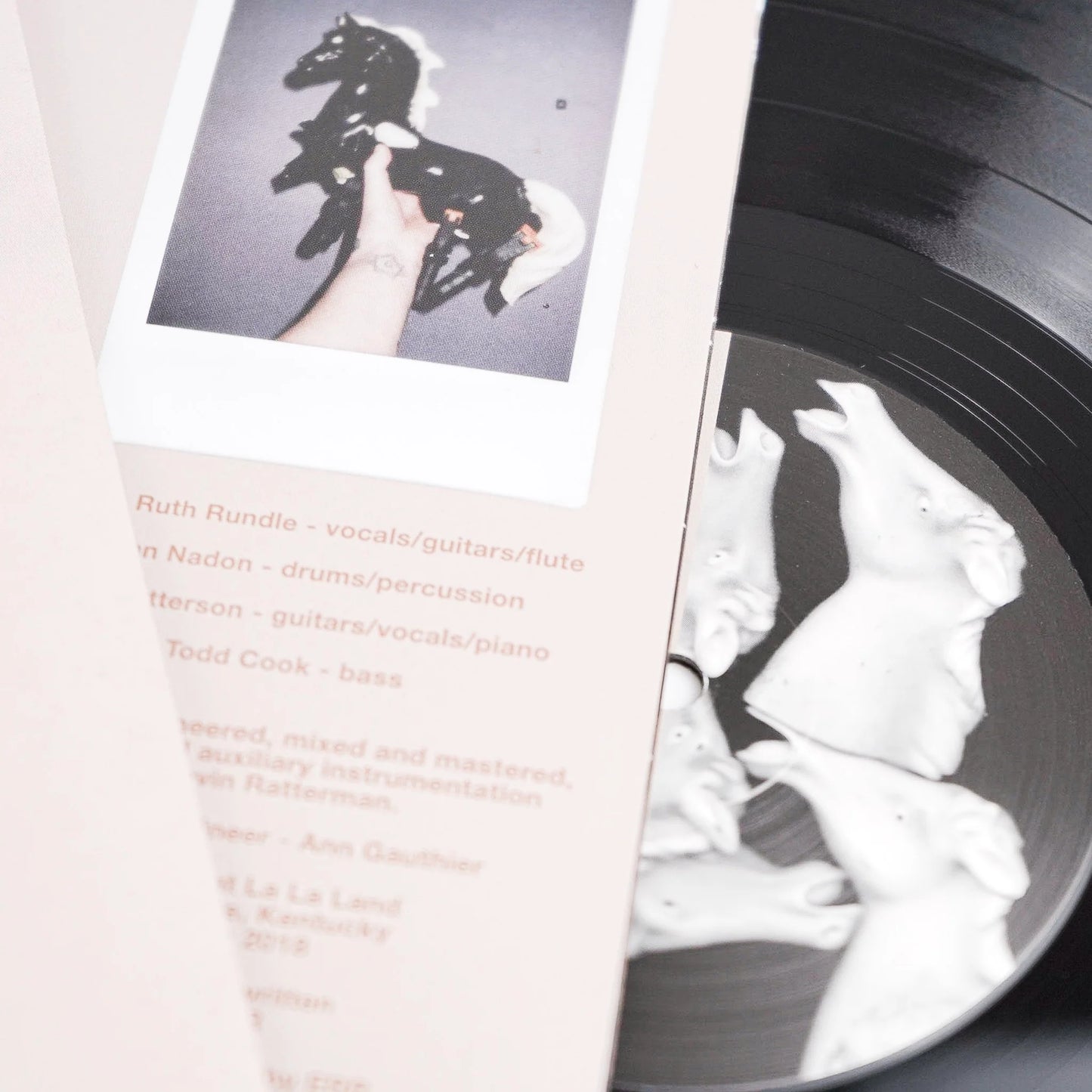 Emma Ruth Rundle - On Dark Horses (Black Vinyl)